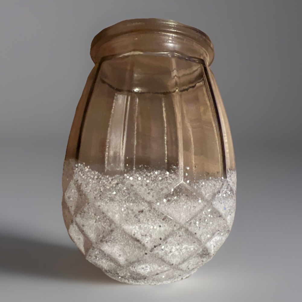 DIAMONDS PATTERN EMBELLISHED GLASS VASE BY OVERJOYED BOUTIQUE